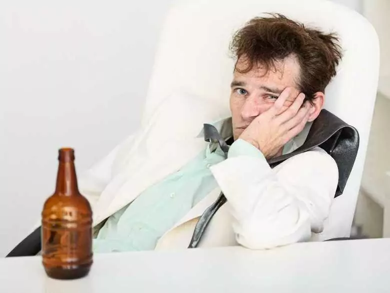 Consumo de alcohol a una edad temprana y riesgo de cáncer de próstata