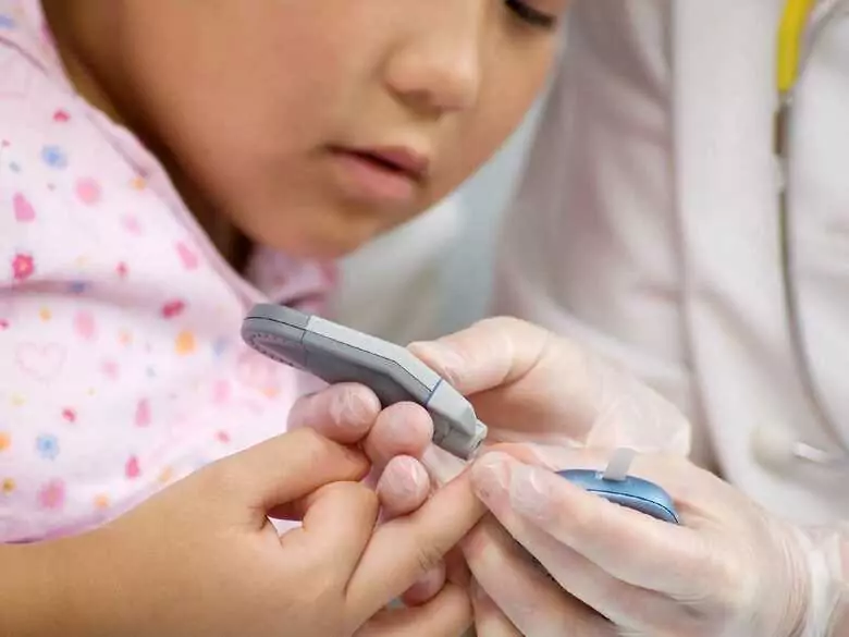 Efectos del páncreas artificial en niños con diabetes