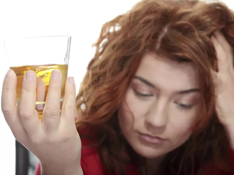 ¿Qué es el alcoholismo?