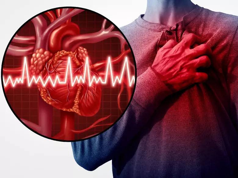 ¿Cuándo puede ser motivo de preocupación una sensación punzante en el corazón?