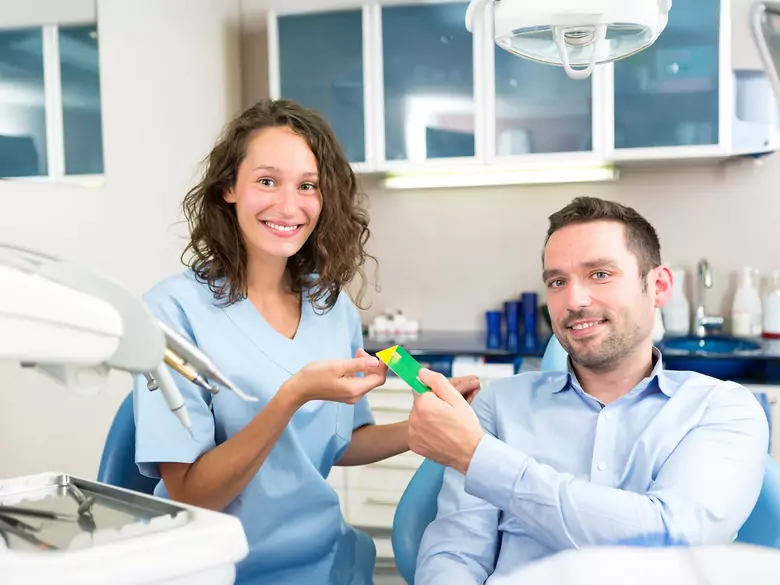 Profilaxis bucal en consultorio especializado