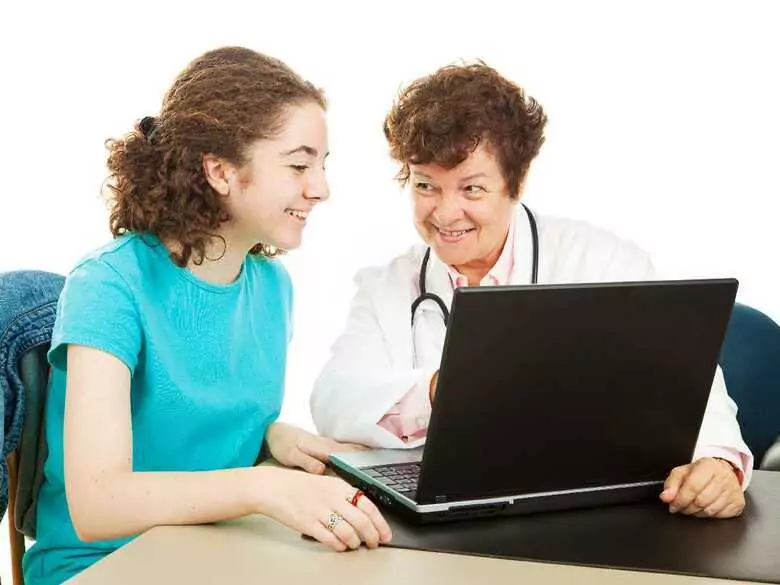 Estrógenos y progesterona: efectos sobre el desarrollo y la evolución del S