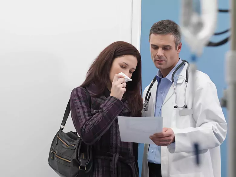 ¿Qué hormonas son responsables de la infertilidad en la mujer?