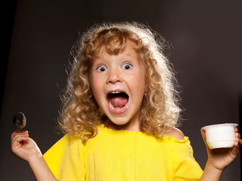 ¿Qué hacer cuando un niño se golpea o se rompe un diente permanente?