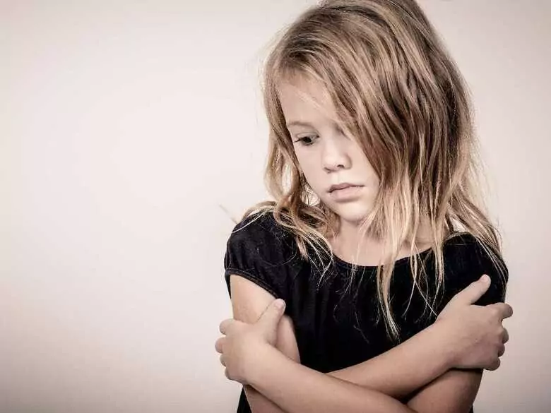 Pubertad prematura de las glándulas mamarias (thelarche praecox)