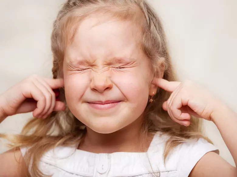 Las orejas de soplillo en los niños y la cirugía estética