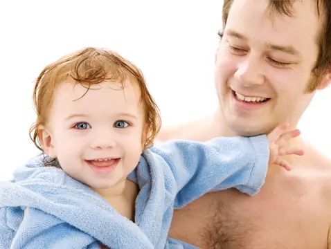 Caspa en un niño - causas, síntomas, diagnóstico, tratamiento