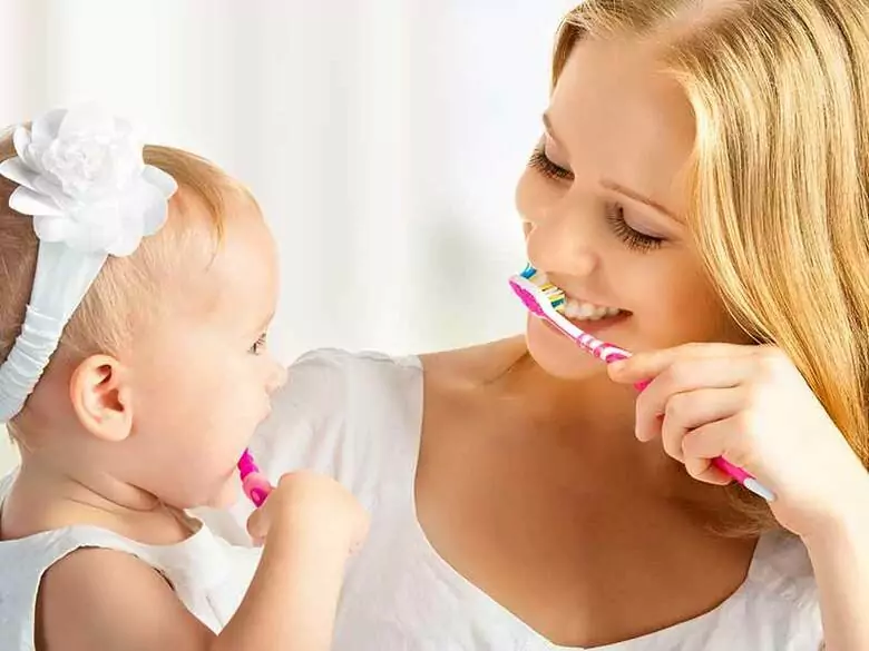¿Qué hacer cuando un niño no quiere cepillarse los dientes?