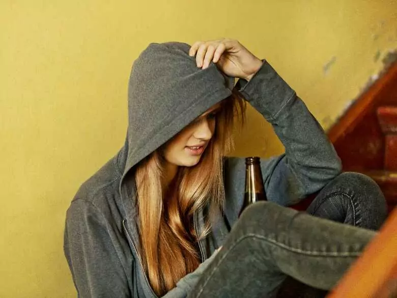 Efectos del alcohol sobre el sistema nervioso, ¿qué es la demencia alcohólica?