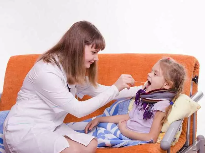 Estomatitis - causas, síntomas, diagnóstico, tratamiento