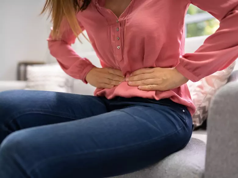 ¿Por qué mi sangre menstrual es oscura?