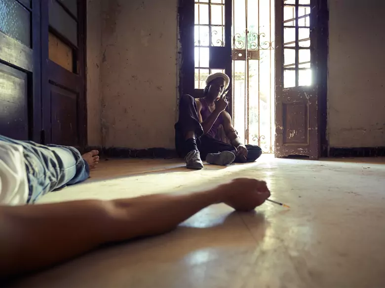 Intoxicación por euforizantes legales - causas, síntomas, diagnóstico, tratamiento