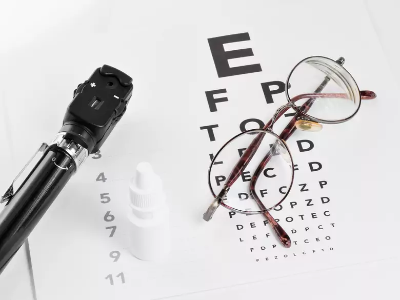 Tumores malignos del ojo - causas, síntomas, diagnóstico, tratamiento