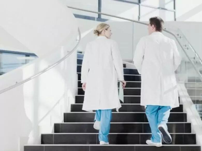 Subir las escaleras como camino hacia un corazón sano y la longevidad