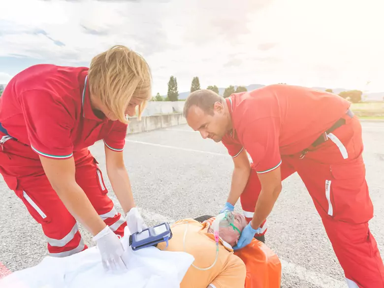 Quemaduras - primeros auxilios, causas, síntomas, diagnóstico, tratamiento