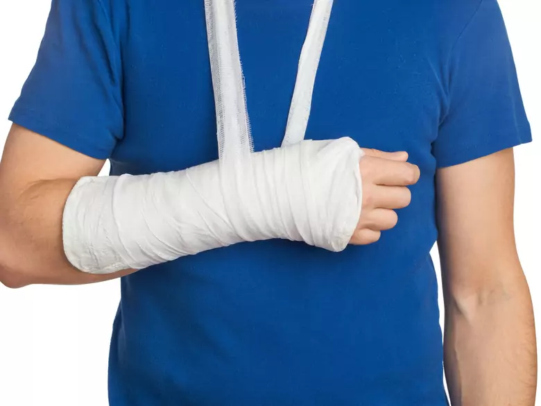 Fractura de falange versus knock out - primeros auxilios