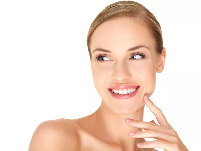 ¿Cómo cuida su mandíbula artificial?