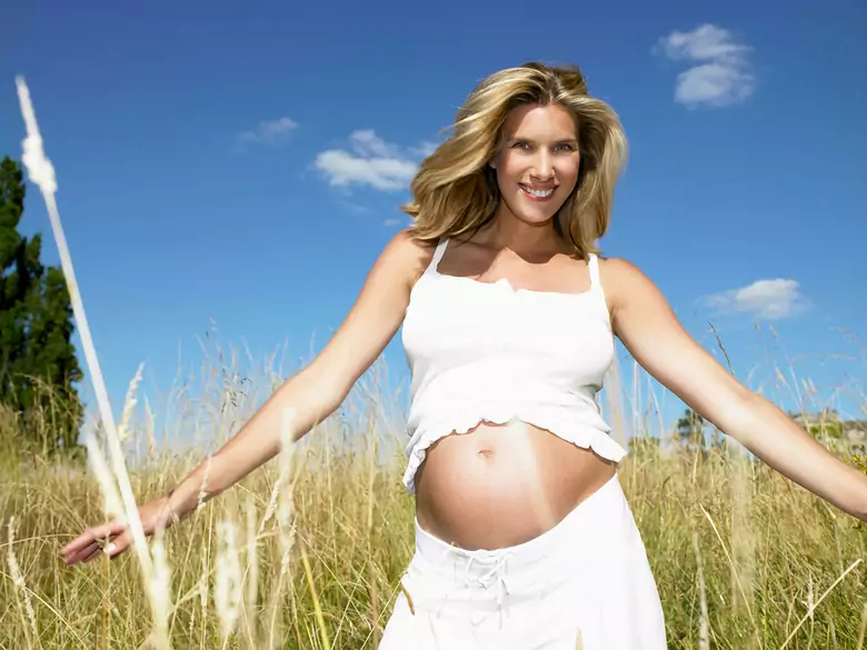 ¿Se pueden blanquear los dientes durante el embarazo?