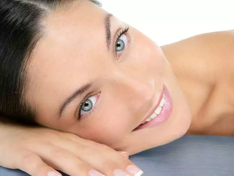 Carillas de cerámica y composite