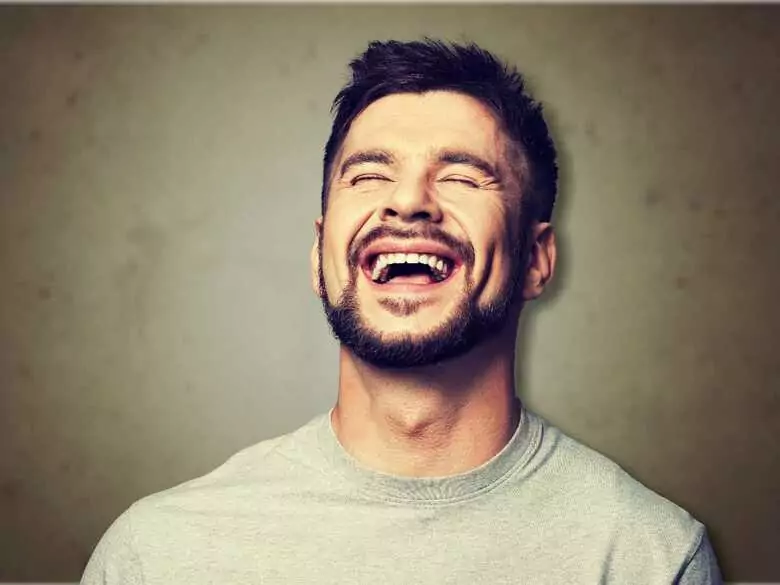 ¡Los optimistas tienen menos probabilidades de sufrir insomnio!