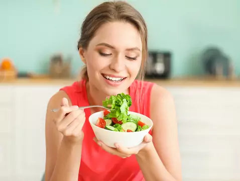 El impacto de una dieta basada en plantas en la salud hormonal de la mujer - hechos y mitos