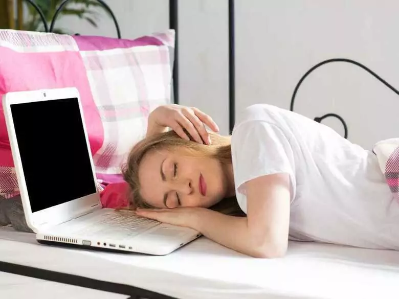 ¿Puede su trabajo afectar al insomnio?